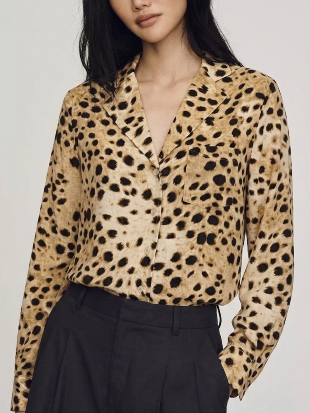 Aritzia Wilfred Free Leopard Print Boyfriend Shirt Size XXS Long Sleeve Button